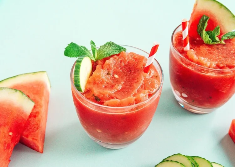 Homemade smoothie ideas for glowing skin