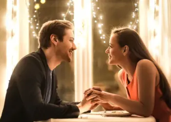 Dating in the age of Whatsapp and read receipts