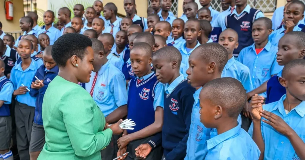 Senator Essy Okenyuri also welcomed the students and teachers of Itibo Boarding and Primary Junior School from Monyerero Ward in Kitutu Chache North Constituency to the Senate. Photo: Senator Esther Okenyuri. Source: Facebook.